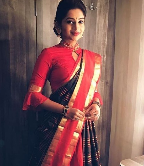 35 Stylish high neck blouse designs for pattu sarees Bling Sparkle